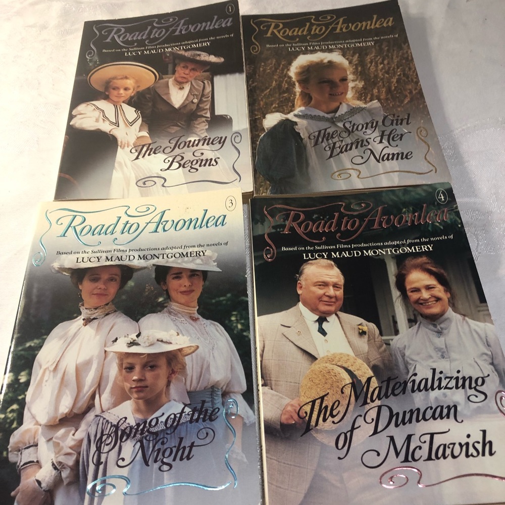 Vintage 1989 Road To Avonlea Paperback books 1-4